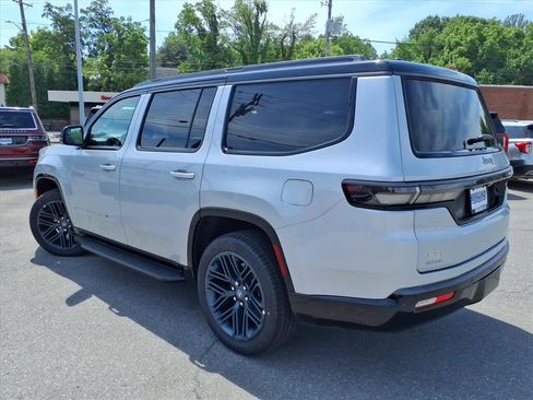 New 2026 Jeep Grand Wagoneer 4WD image 6