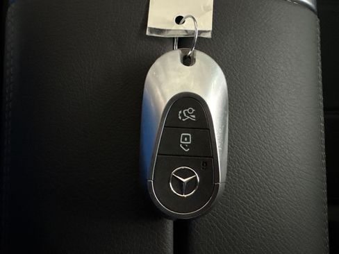 Certified 2026 Mercedes-Benz GLC 300 image 33