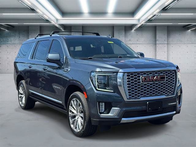 Used 2021 GMC Yukon XL Denali w/ Denali Ultimate Package AWD/4WD image 2