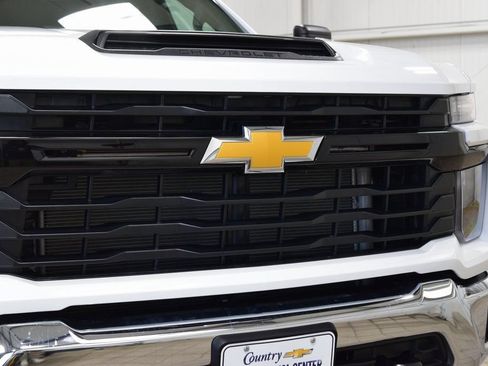 Used 2026 Chevrolet Silverado 3500 W/T w/ WT Convenience Package AWD/4WD image 5
