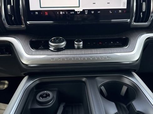 New 2026 Ford Expedition Platinum w/ Platinum Ultimate Package image 38