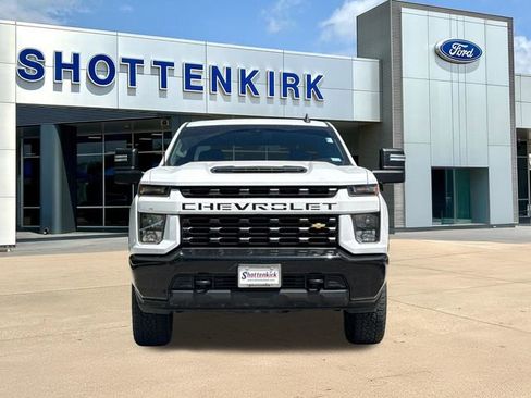 Used 2022 Chevrolet Silverado 2500 Custom w/ Custom Convenience Package AWD/4WD image 2