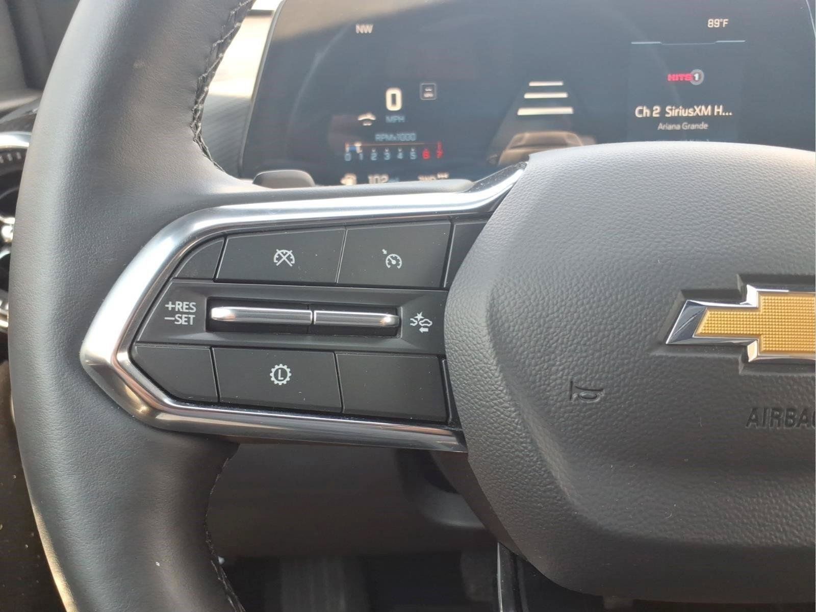 Used 2026 Chevrolet Equinox LT AWD/4WD image 19