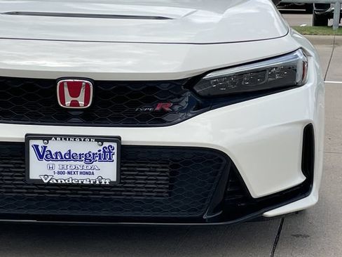 Used 2024 Honda Civic Type R image 8