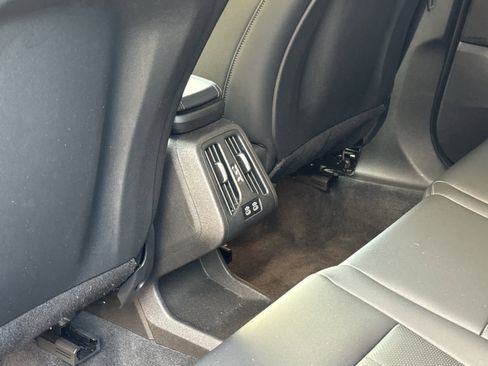 Certified 2025 BMW X1 xDrive28i w/ Technology Package image 16