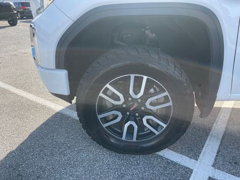 Used 2021 GMC Sierra 1500 AT4 image 10