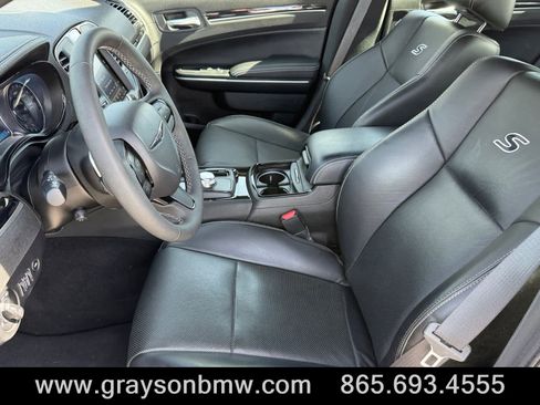 Used 2023 Chrysler 300 S w/ Comfort Group RWD image 11