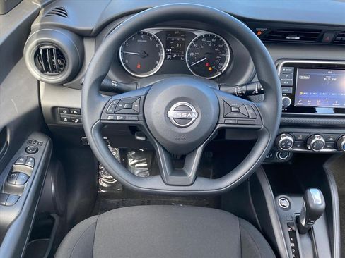 New 2025 Nissan Kicks S image 7