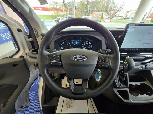 Used 2023 Ford Transit 350 XLT image 11