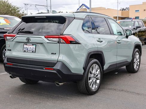 Certified 2022 Toyota RAV4 XLE Premium FWD image 25