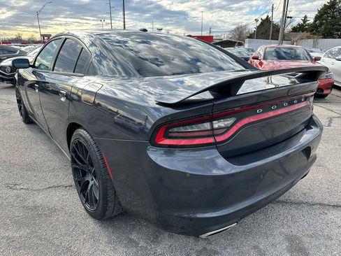 Used 2019 Dodge Charger SXT image 34