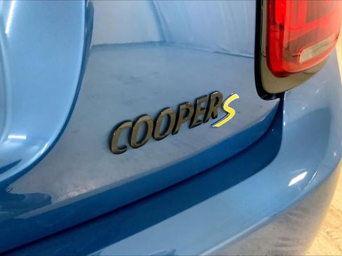 Certified 2024 MINI Cooper SE FWD image 9