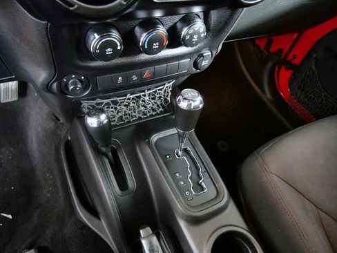 Used 2015 Jeep Wrangler Sport image 22