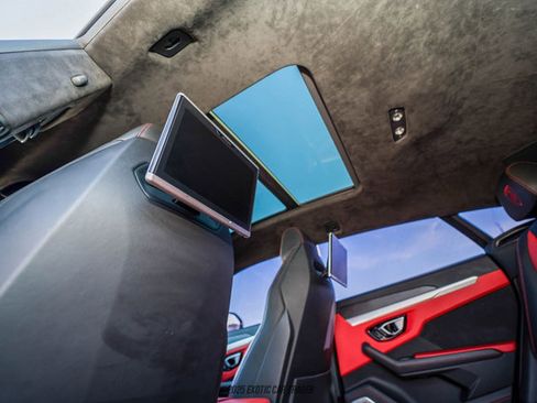 Used 2019 Lamborghini Urus image 63