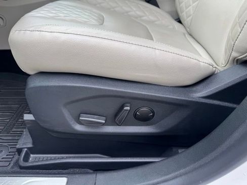 Used 2024 Ford Edge Titanium w/ Titanium Elite Package AWD/4WD image 24