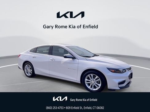 Used 2018 Chevrolet Malibu LT FWD image 1