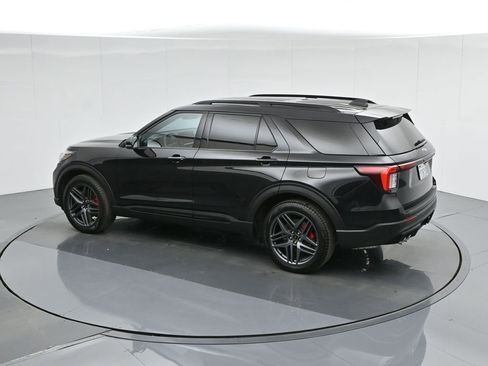 Used 2025 Ford Explorer ST image 48