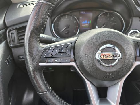 Used 2020 Nissan Rogue SL w/ Premium Package FWD image 17