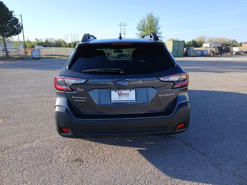 Used 2024 Subaru Outback Premium image 5