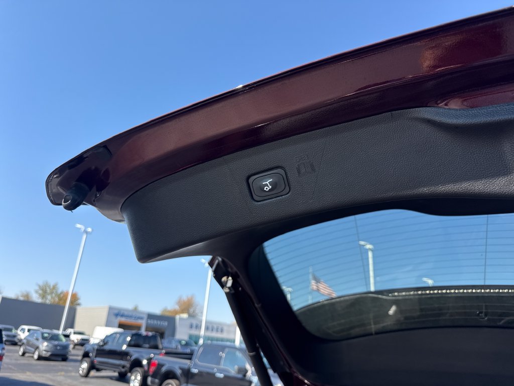 Used 2024 Ford Edge Titanium AWD/4WD image 14