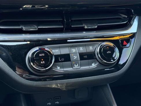 Used 2024 Buick Envista Sport Touring w/ Convenience I Package image 25