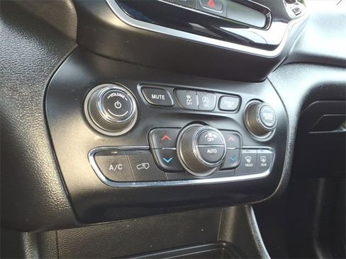 Certified 2019 Jeep Cherokee Limited image 21