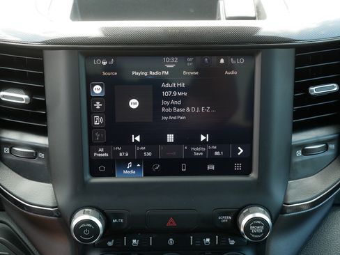 Used 2022 RAM 1500 Laramie w/ G/T Package AWD/4WD image 22