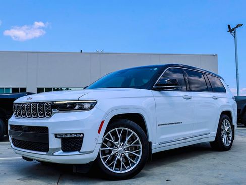 Used 2023 Jeep Grand Cherokee L Summit w/ Advanced Protech Group IV AWD/4WD image 1