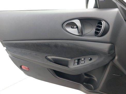 Used 2024 Nissan Z Performance w/ Floor Mat Package image 22