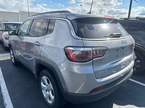 Used 2019 Jeep Compass Latitude w/ Popular Equipment Group AWD/4WD image 4