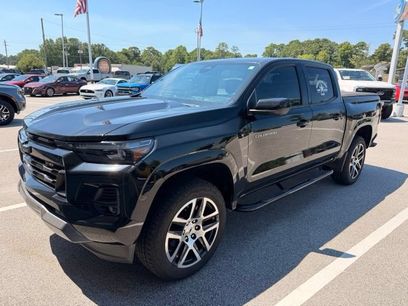 Used 2023 Chevrolet Colorado Z71 w/ Z71 Convenience Package 2