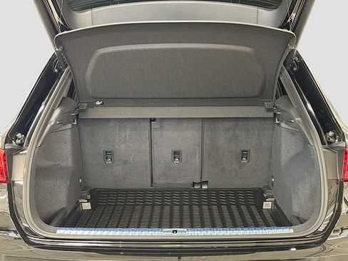 Used 2025 Audi Q3 2.0T Premium w/ Convenience Package AWD/4WD image 22