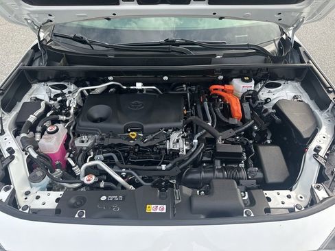 Used 2021 Toyota RAV4 SE image 35