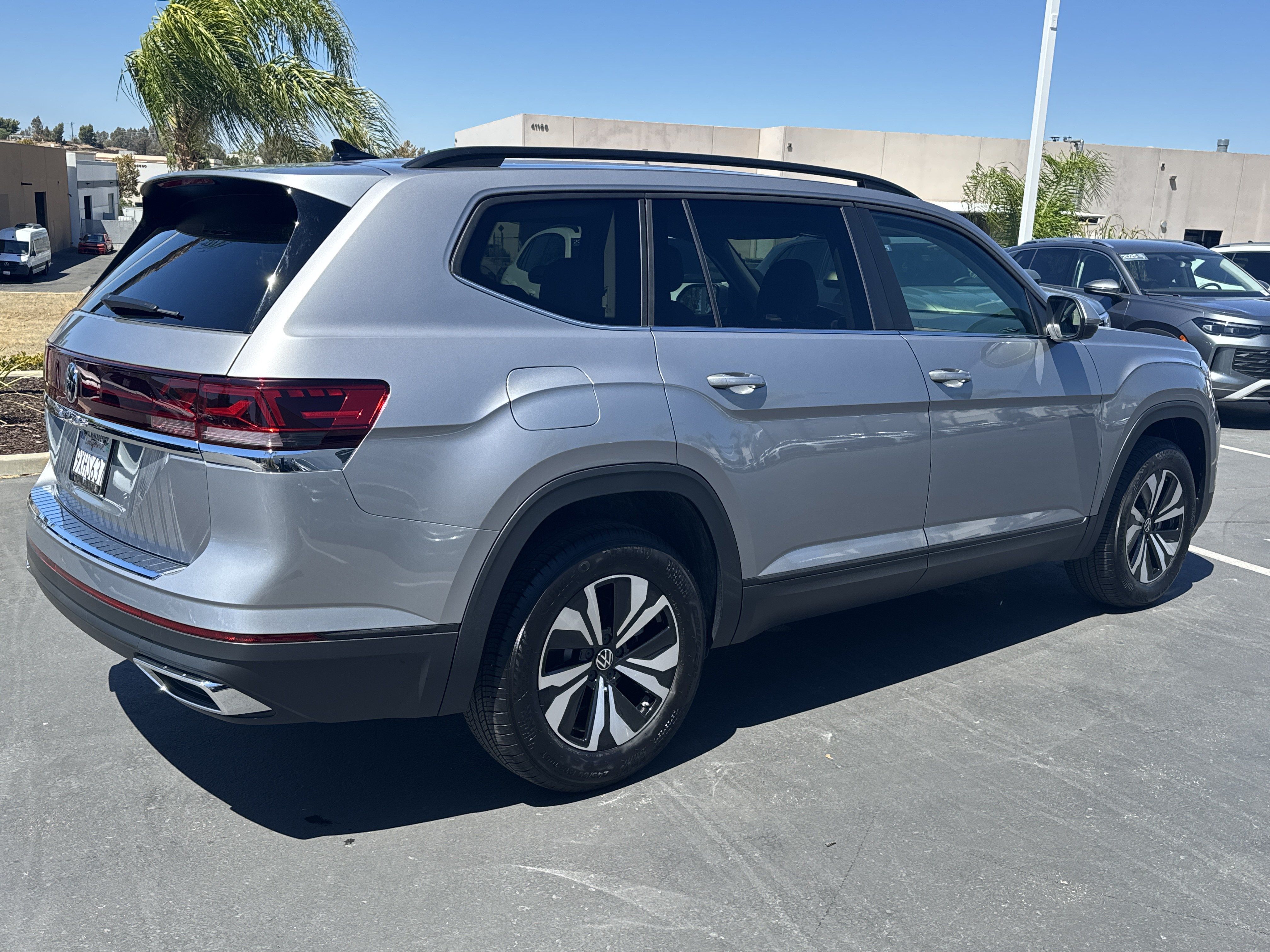 Used 2026 Volkswagen Atlas SE FWD image 9
