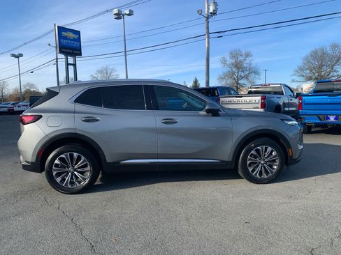 Certified 2025 Buick Envision Preferred image 7