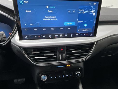 Certified 2024 Ford Escape Platinum image 18