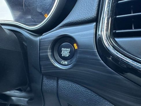 Used 2021 Jeep Grand Cherokee Laredo X image 28