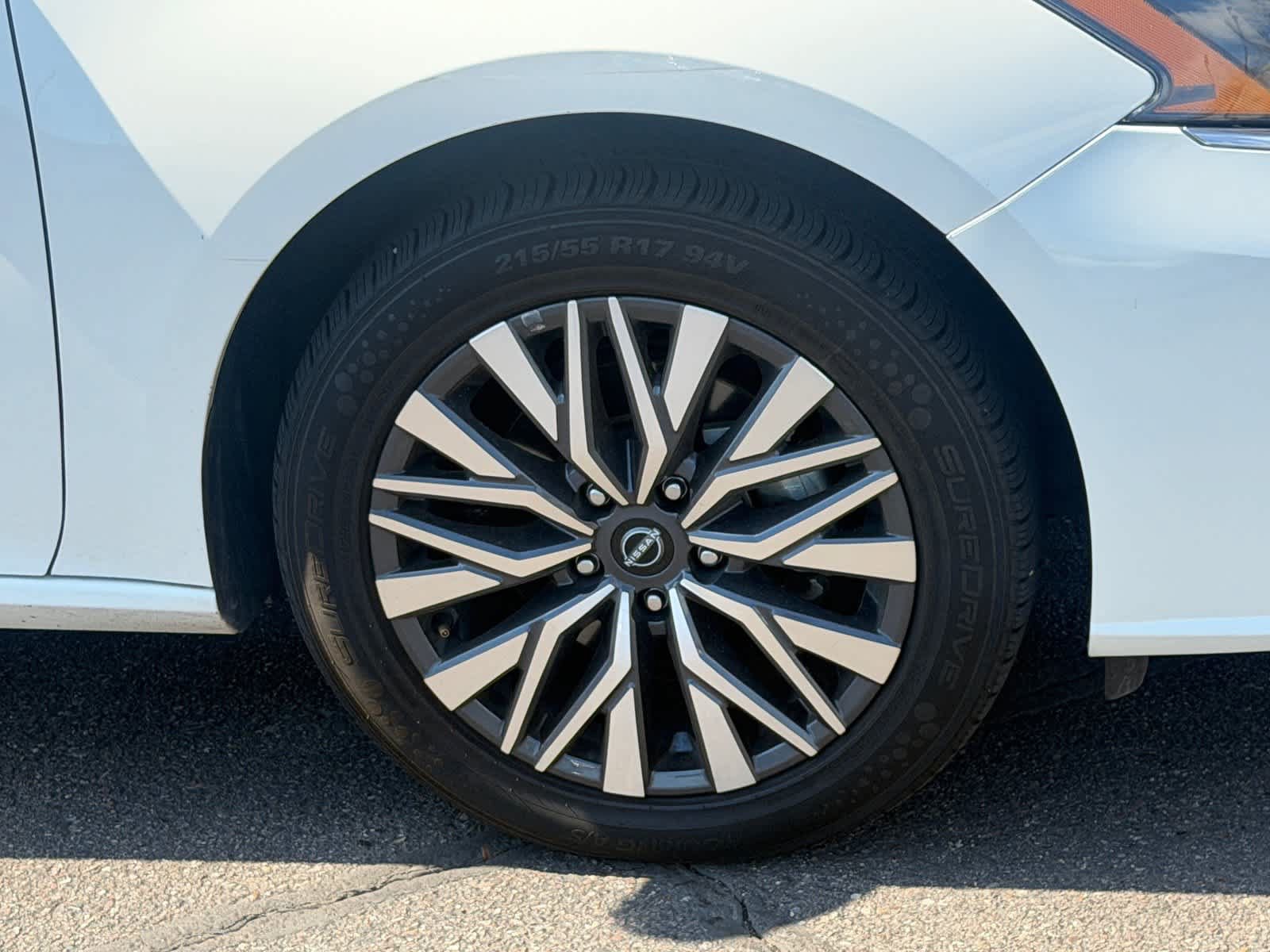 Certified 2025 Nissan Altima 2.5 SV AWD/4WD image 6