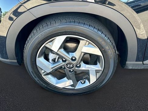 Used 2025 Hyundai Venue SEL FWD image 28