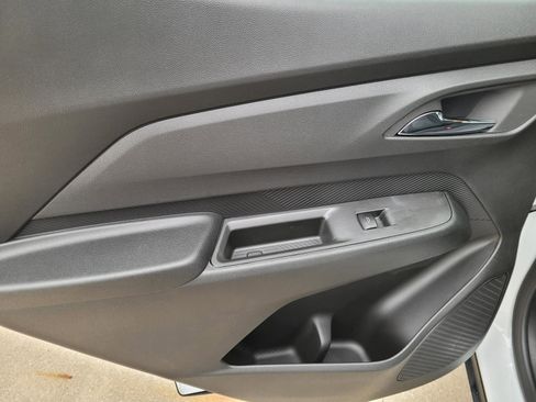 New 2027 Chevrolet Bolt LT w/ Comfort Package FWD image 8