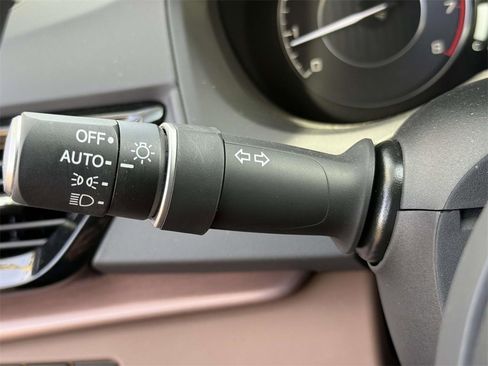 Certified 2025 Acura RDX w/ Technology Package image 27