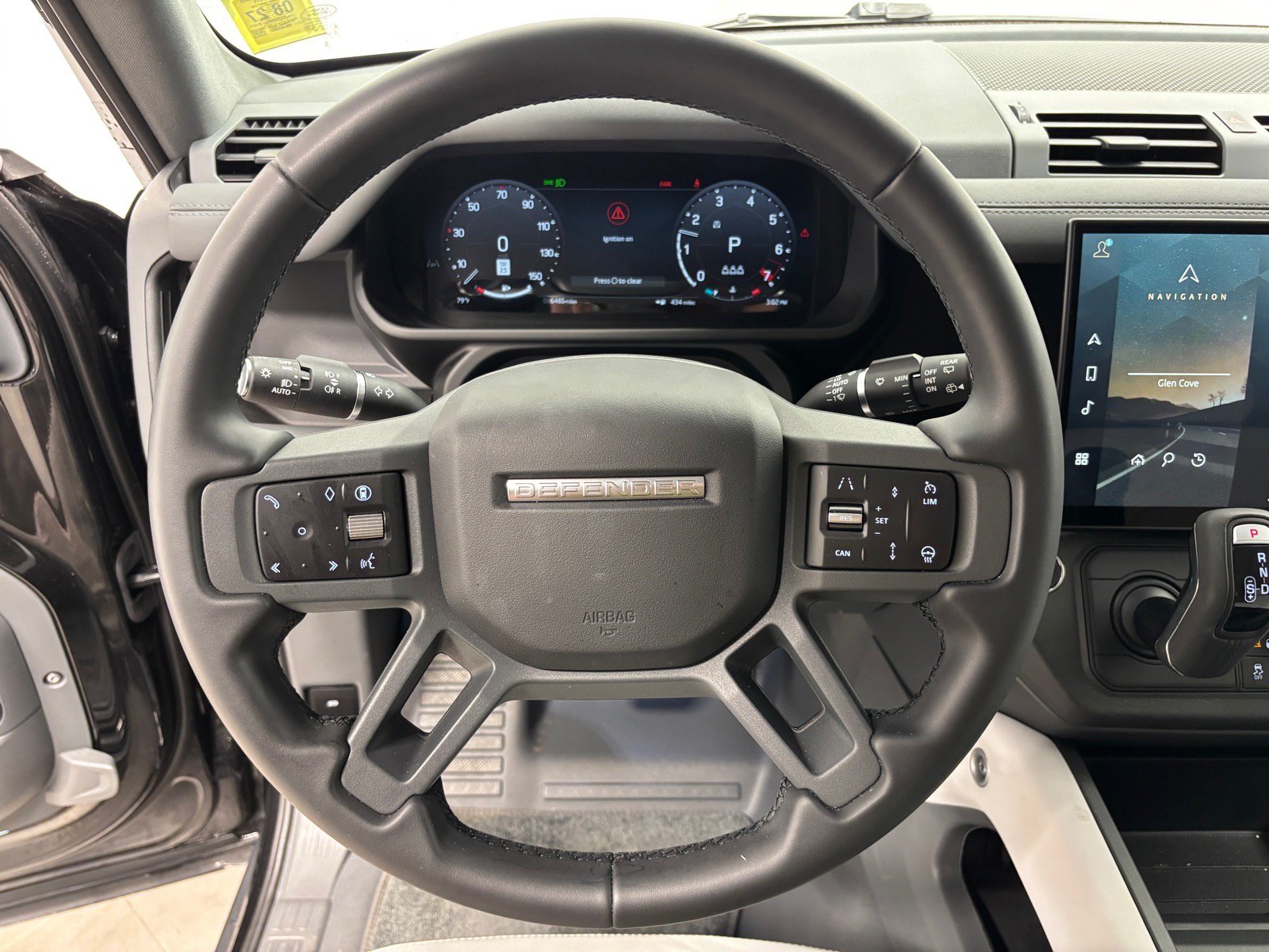 Used 2026 Land Rover Defender 110 X-Dynamic SE AWD/4WD image 19