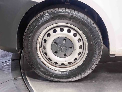 Used 2022 Mercedes-Benz Metris image 10