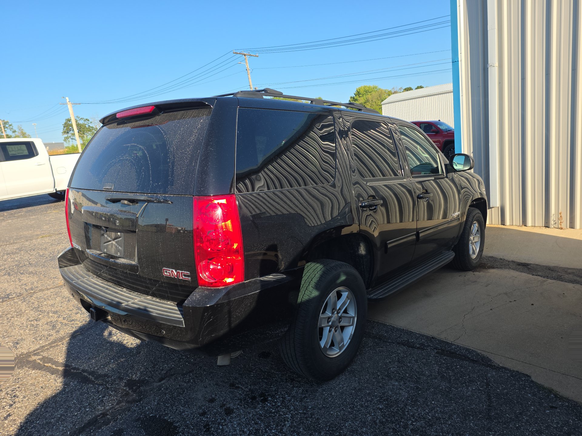 Used 2013 GMC Yukon SLE w/ Convenience Package AWD/4WD image 6
