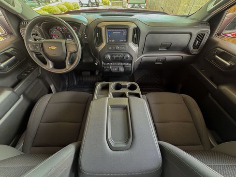 Used 2025 Chevrolet Silverado 1500 W/T w/ WT Value Package AWD/4WD image 27