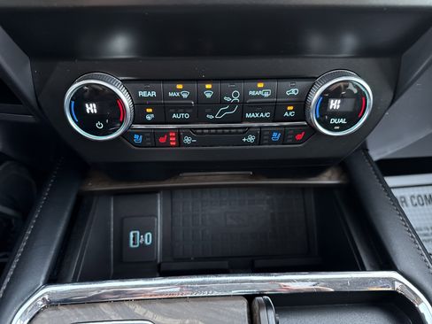 Used 2021 Ford Expedition Platinum image 29