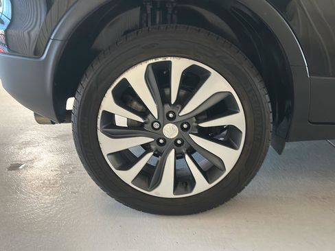 Used 2021 Buick Encore Preferred w/ Safety Package image 29