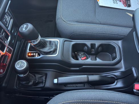 Certified 2025 Jeep Wrangler Unlimited Sport image 26