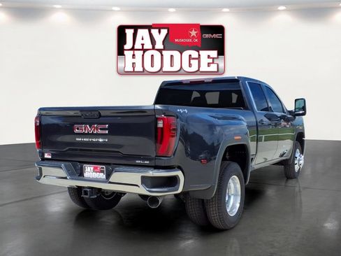 New 2026 GMC Sierra 3500 SLE w/ SLE Value Package AWD/4WD image 4