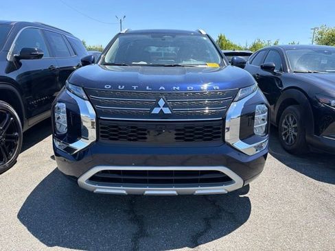 Used 2024 Mitsubishi Outlander SEL AWD/4WD image 2